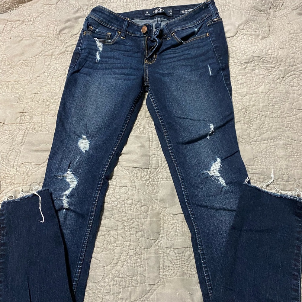 Hollister Jeans: Low-Rise Super Skinny Classic Stretch (Size: 1Regular; W25 L30)